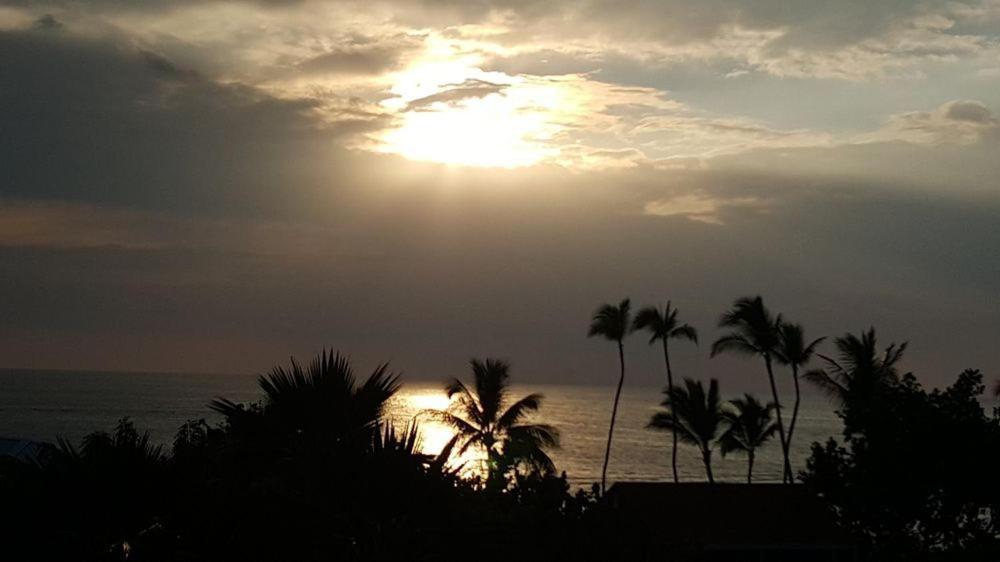 Beautiful 2 Bedroom Condo @ Kona! カイルア・コナ エクステリア 写真